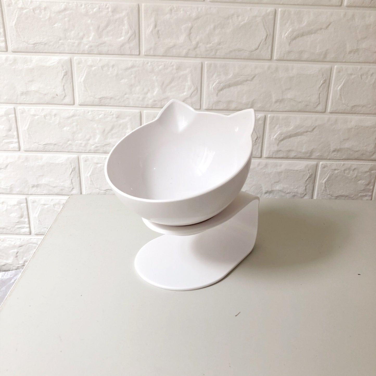 Ergonomic Tilted Cat Food Bowl - Reduces Neck Strain | EcoUrbanPaws