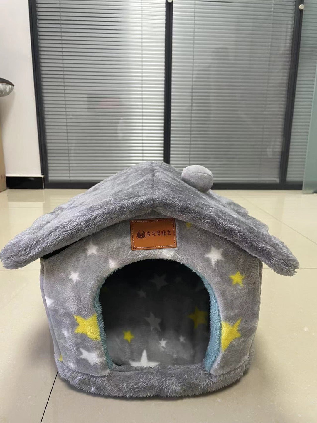 Cozy Foldable Dog House - Warm & Safe Pet Haven | EcoUrbanPaws