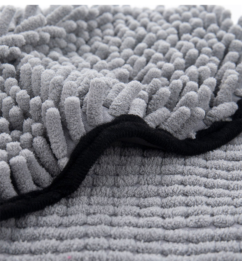 Super Absorbent Pet Bath Towel - Quick-Dry Microfiber | EcoUrbanPaws
